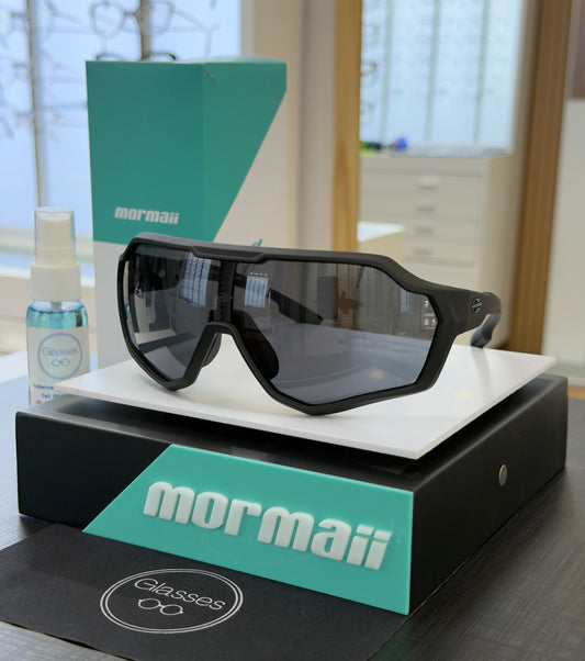 Mormaii modelo Bravus negro