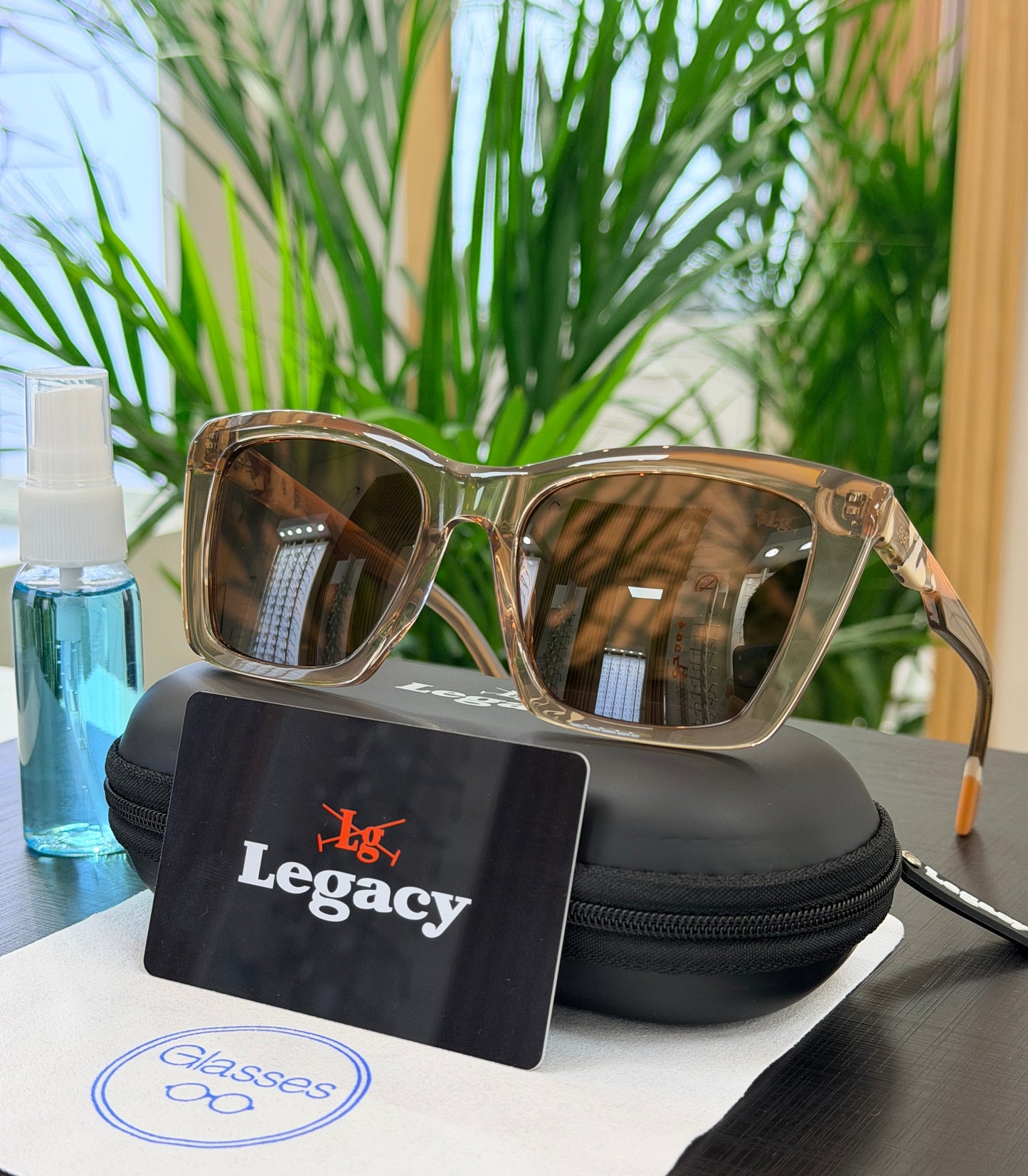 Lentes de sol Legacy polarizados LG0826302 Marrón